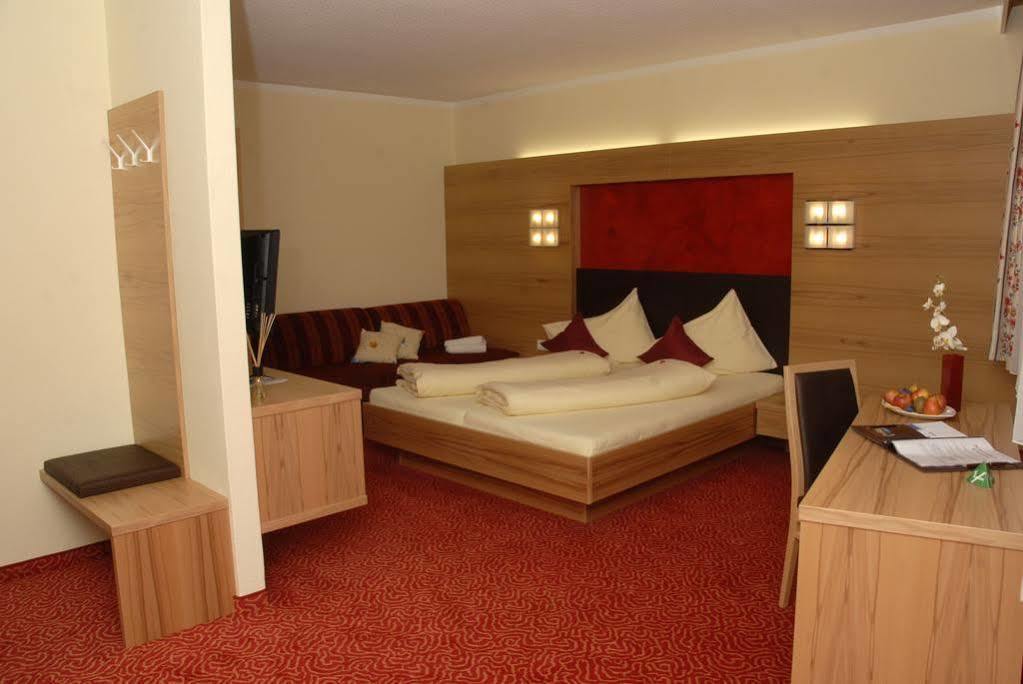 Hotel Sonnenheim Bad Kleinkirchheim Exteriör bild