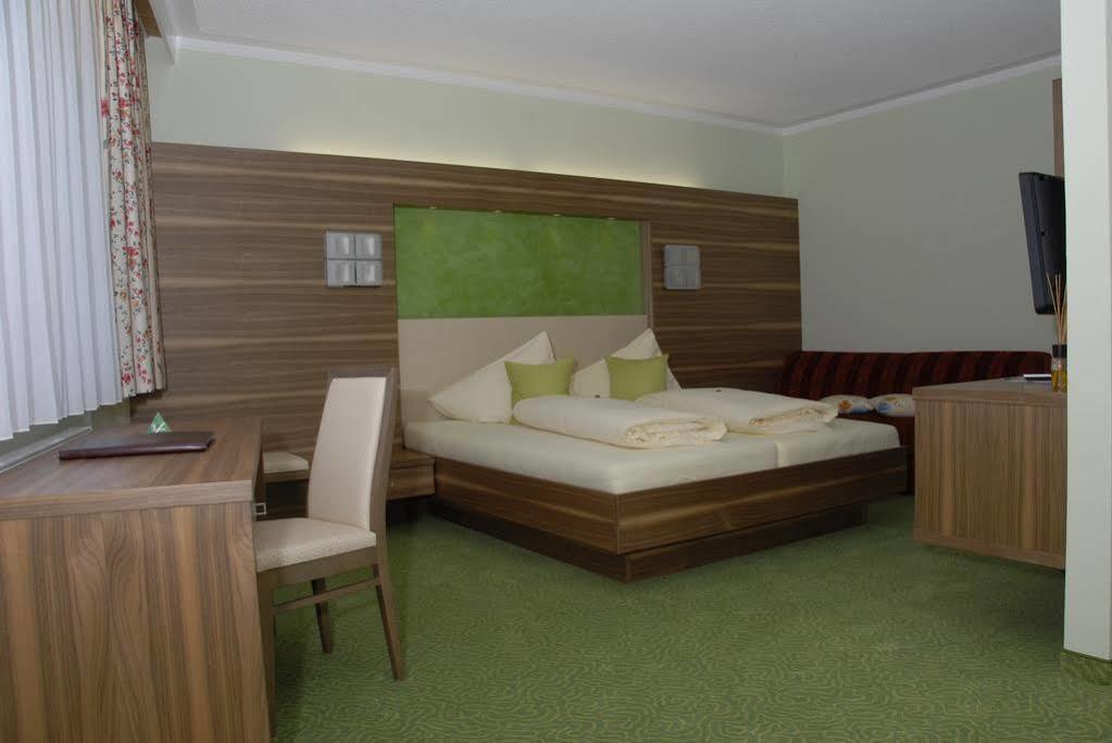 Hotel Sonnenheim Bad Kleinkirchheim Exteriör bild
